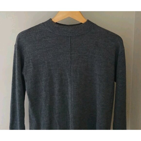 Talbots 100% Pure Merino Wool Sweater Size Medium Petite Gray Ribbed Sleeve - Picture 2 of 9